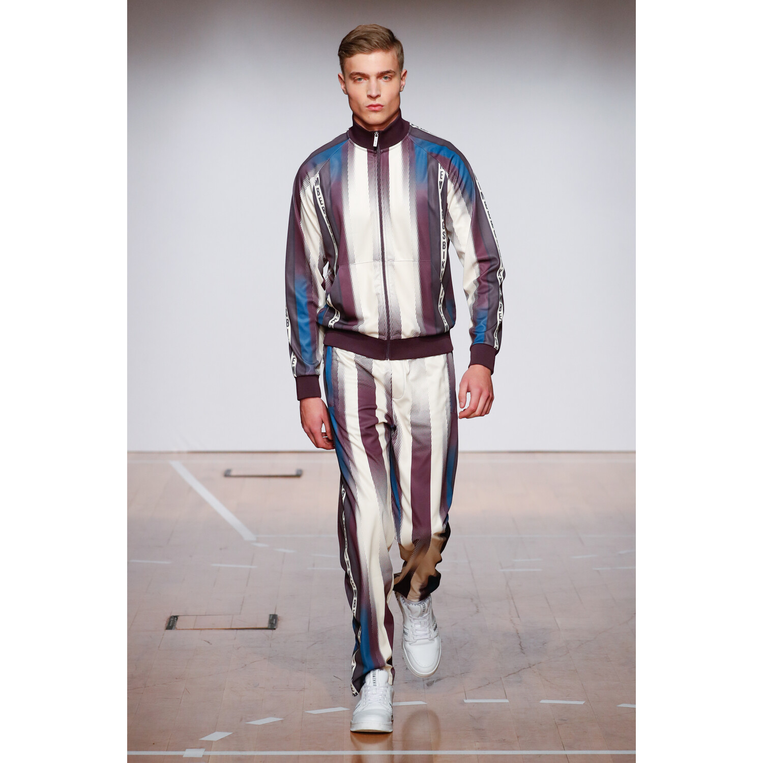 Фото Bikkembergs Pre-Fall 2020 / Bikkembergs осень-зима 2020